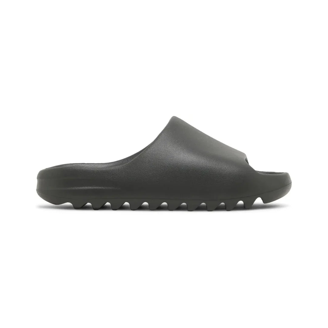 Yeezy Slides "Dark Onyx"