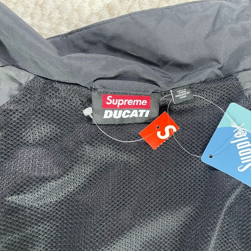 SUPREME x Ducati Black Set